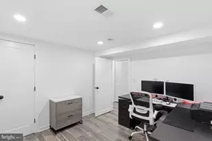 445 Kenyon St NW, Washington, DC 20010 - Photo 29