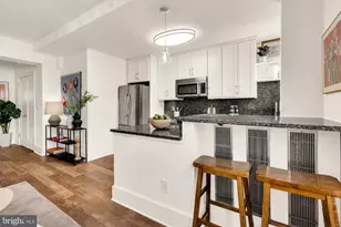 1910 Kalorama Rd NW, Washington, DC 20009 - Photo 17