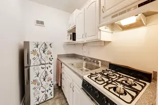 1 Scott Cir NW, Washington, DC 20036 - Photo 9