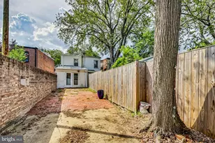 524 10th St SE, Washington, DC 20003 - Photo 33