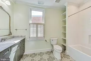 524 10th St SE, Washington, DC 20003 - Photo 27