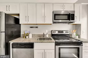1750 Harvard St NW, Washington, DC 20009 - Photo 11