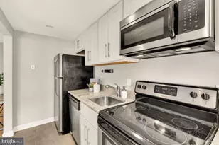1750 Harvard St NW, Washington, DC 20009 - Photo 15