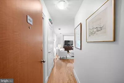 4840 Macarthur Boulevard NW #402, Washington, DC 20007 - Photo 3