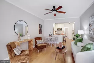 1 Scott Cir NW, Washington, DC 20036 - Photo 5