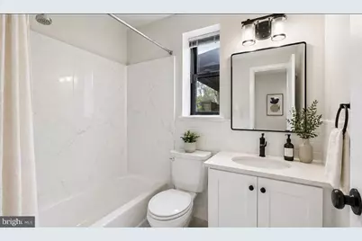 2325 42nd Street NW #420, Washington, DC 20007 - Photo 15