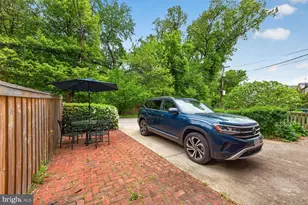 1605 44th St NW, Washington, DC 20007 - Photo 25