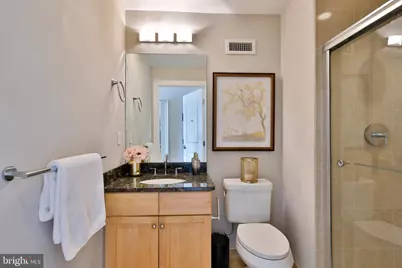 301 Massachusetts Avenue NW #204, Washington, DC 20001 - Photo 27