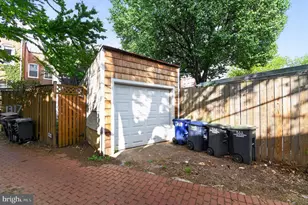 1319 Massachusetts SE, Washington, DC 20003 - Photo 29