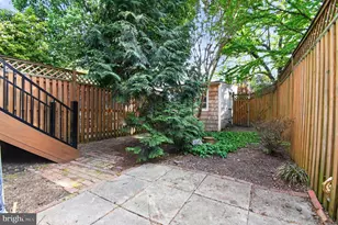 1319 Massachusetts SE, Washington, DC 20003 - Photo 31