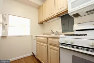 730 24th NW, Washington, DC 20037 - Photo 5