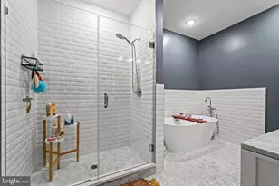 1223 Meigs Pl NE, Washington, DC 20002 - Photo 15