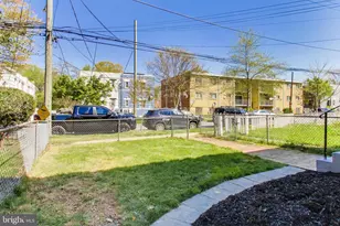 4609 Hillside Rd SE, Washington, DC 20019 - Photo 3
