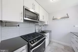 2400 41st St NW, Washington, DC 20007 - Photo 9