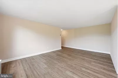 2400 41st Street NW #500, Washington, DC 20007 - Photo 3