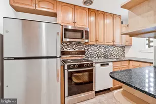 206 G St SW, Washington, DC 20024 - Photo 7