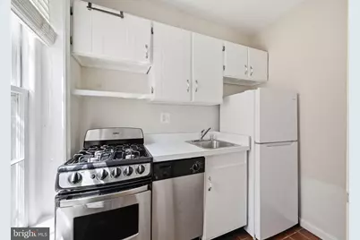 117 E Street SE #302, Washington, DC 20003 - Photo 5
