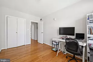 117 E St SE, Washington, DC 20003 - Photo 17