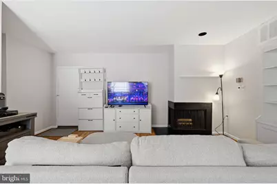 117 E Street SE #302, Washington, DC 20003 - Photo 11
