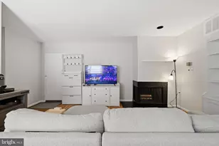 117 E St SE, Washington, DC 20003 - Photo 11