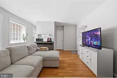 117 E Street SE #302, Washington, DC 20003 - Photo 9