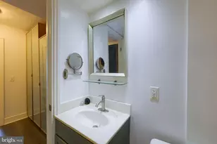 800 4th St SW, Washington, DC 20024 - Photo 17