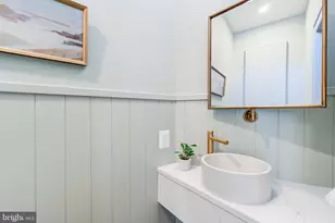 1327 Ives Pl SE, Washington, DC 20003 - Photo 5