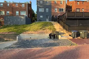 719 Hilltop Terrace SE, Washington, DC 20019 - Photo 9