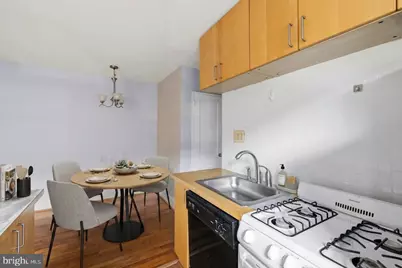 4595 Macarthur Boulevard NW #4, Washington, DC 20007 - Photo 3