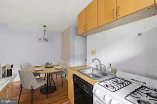 4595 MacArthur Blvd NW, Washington, DC 20007 - Photo 3