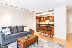 2141 P St NW, Washington, DC 20037 - Photo 9