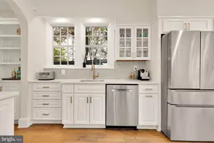 3915 Livingston St NW, Washington, DC 20015 - Photo 13