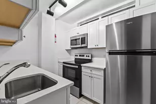 1303 P St NW, Washington, DC 20005 - Photo 9