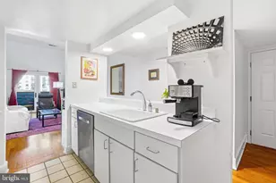 301 G St NE, Washington, DC 20002 - Photo 5