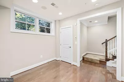 4458 Macarthur Boulevard NW, Washington, DC 20007 - Photo 15