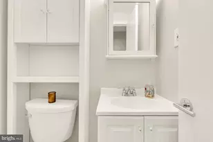 1880 Columbia Rd NW, Washington, DC 20009 - Photo 13