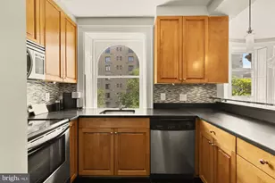 1730 New Hampshire Ave NW, Washington, DC 20009 - Photo 13