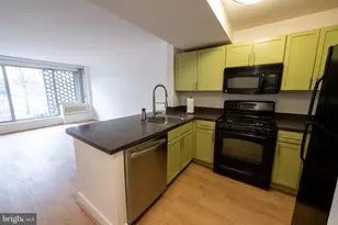 800 4th St SW, Washington, DC 20024 - Photo 15
