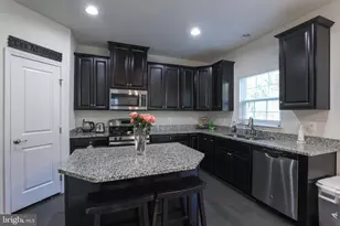 1024 Cook Dr SE, Washington, DC 20032 - Photo 3