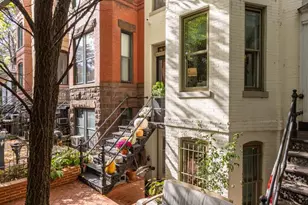 810 North Carolina Ave SE, Washington, DC 20003 - Photo 3