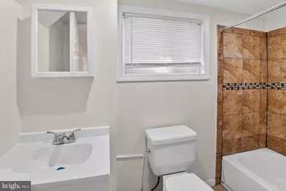 141 Uhland Terrace NE, Washington, DC 20002 - Photo 15