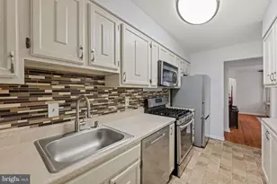 139 Hawaii Ave NE, Washington, DC 20011 - Photo 7