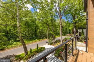 8165 E Beach Dr NW, Washington, DC 20012 - Photo 23