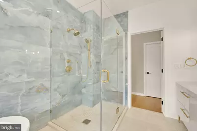 8165 E Beach Drive NW, Washington, DC 20012 - Photo 27