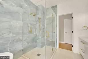 8165 E Beach Dr NW, Washington, DC 20012 - Photo 27