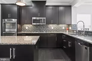 2526 Baldwin Cres NE, Washington, DC 20018 - Photo 9