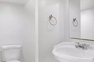 729 10th St NE, Washington, DC 20002 - Photo 5