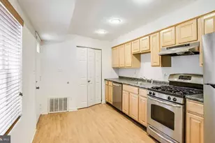 729 10th St NE, Washington, DC 20002 - Photo 7