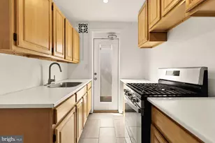215 Hawaii Ave NE, Washington, DC 20011 - Photo 37