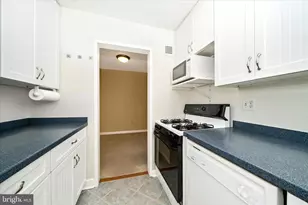 2400 NW 41st Street NW, Washington, DC 20007 - Photo 15